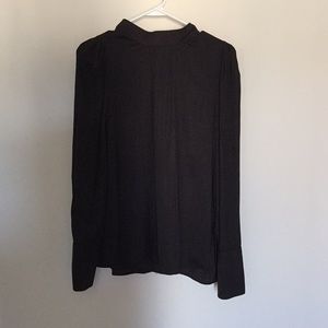 Crew neck polka dot blouse